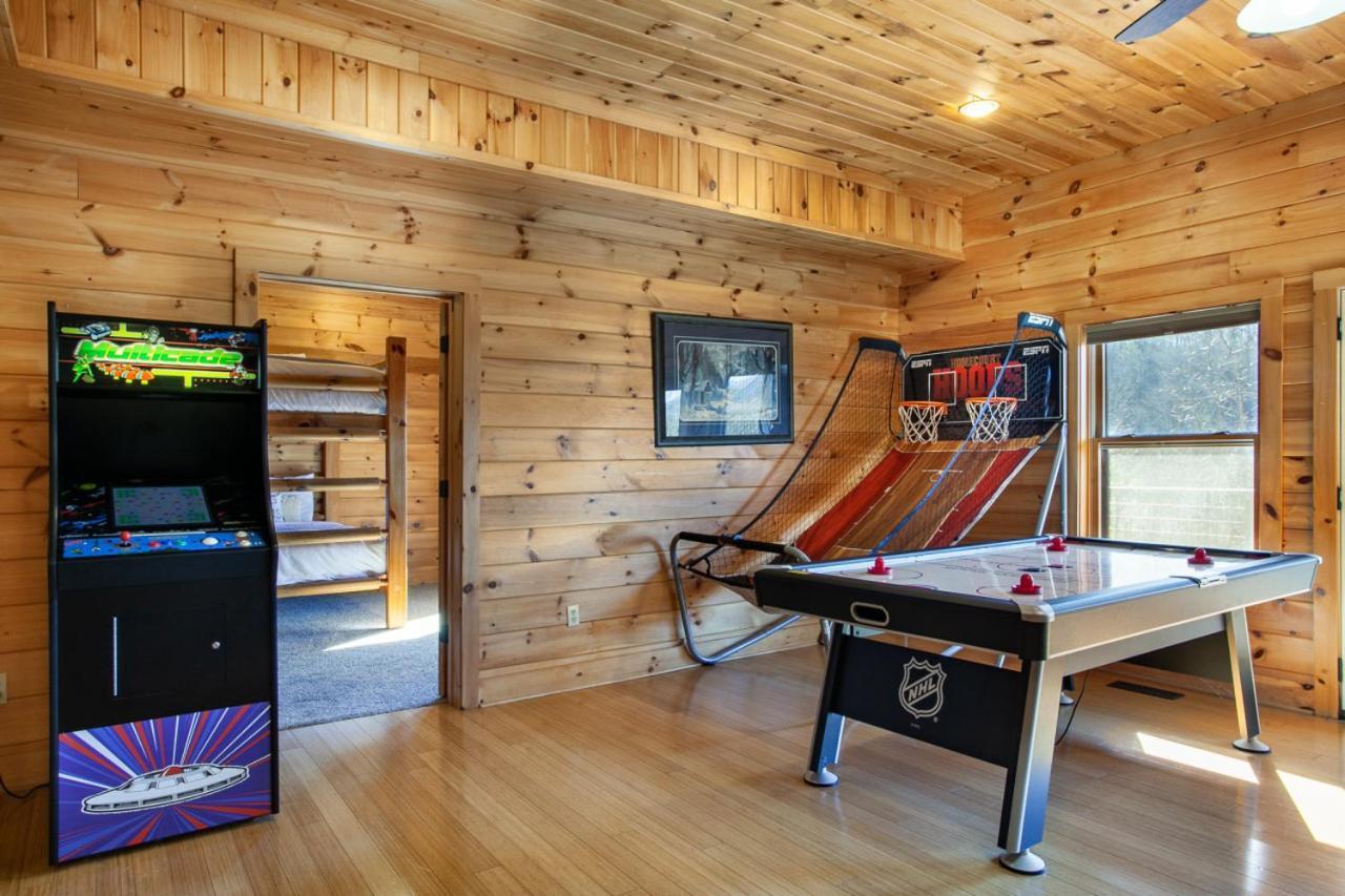 Black Bear Reserve - Mtn View, Hot Tub, Game Room Sevierville Exterior photo