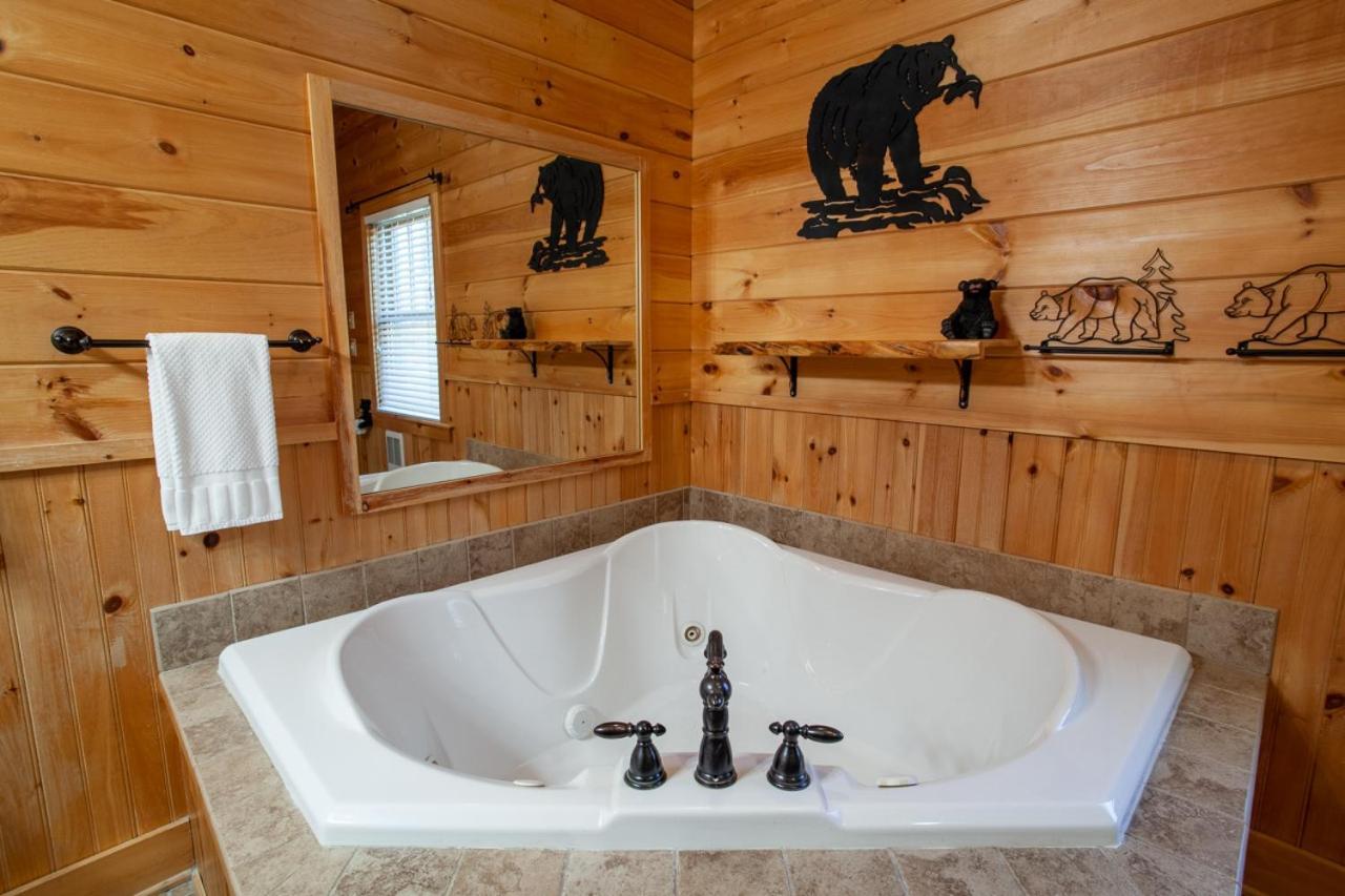 Black Bear Reserve - Mtn View, Hot Tub, Game Room Sevierville Exterior photo