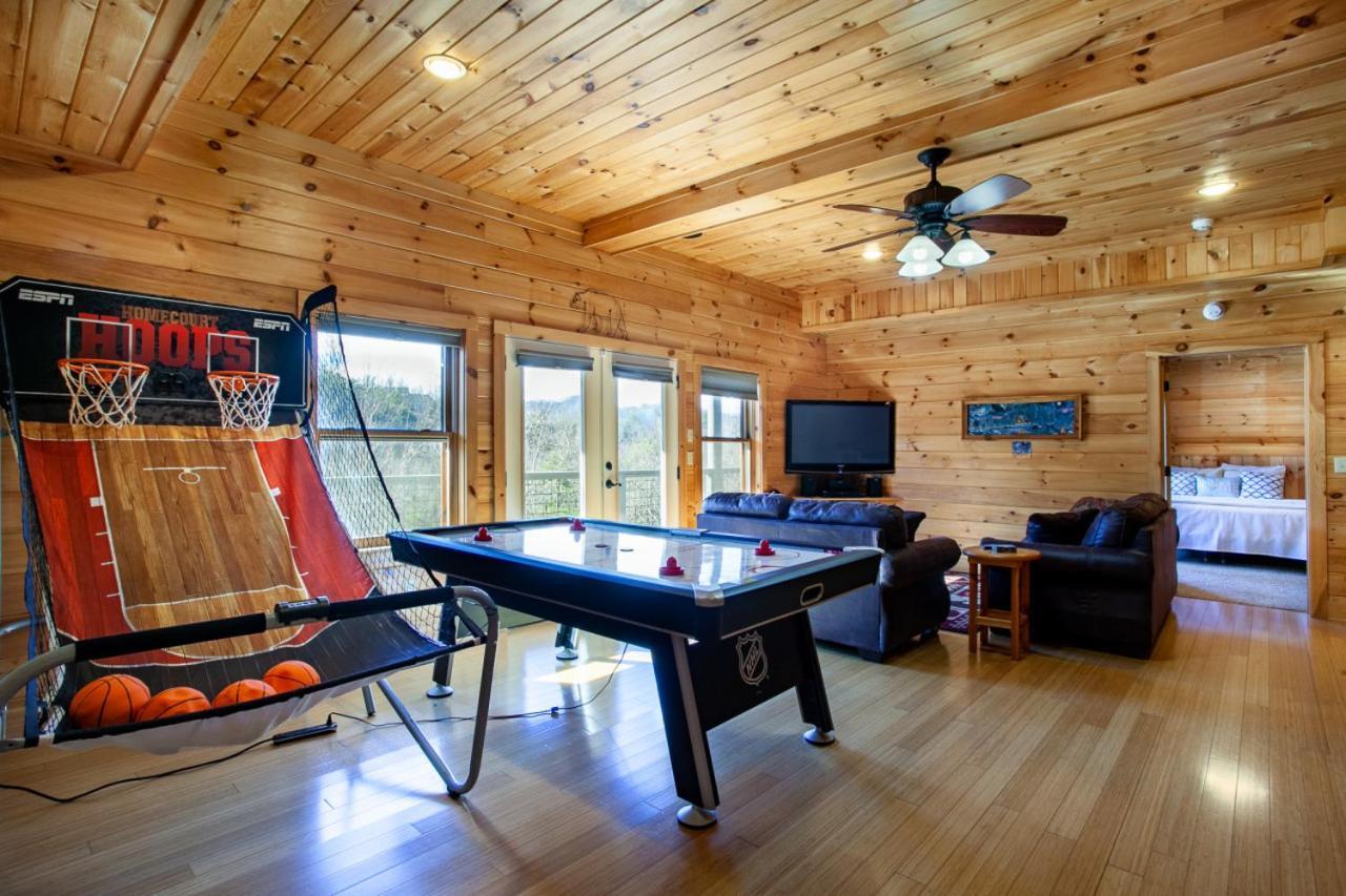 Black Bear Reserve - Mtn View, Hot Tub, Game Room Sevierville Exterior photo