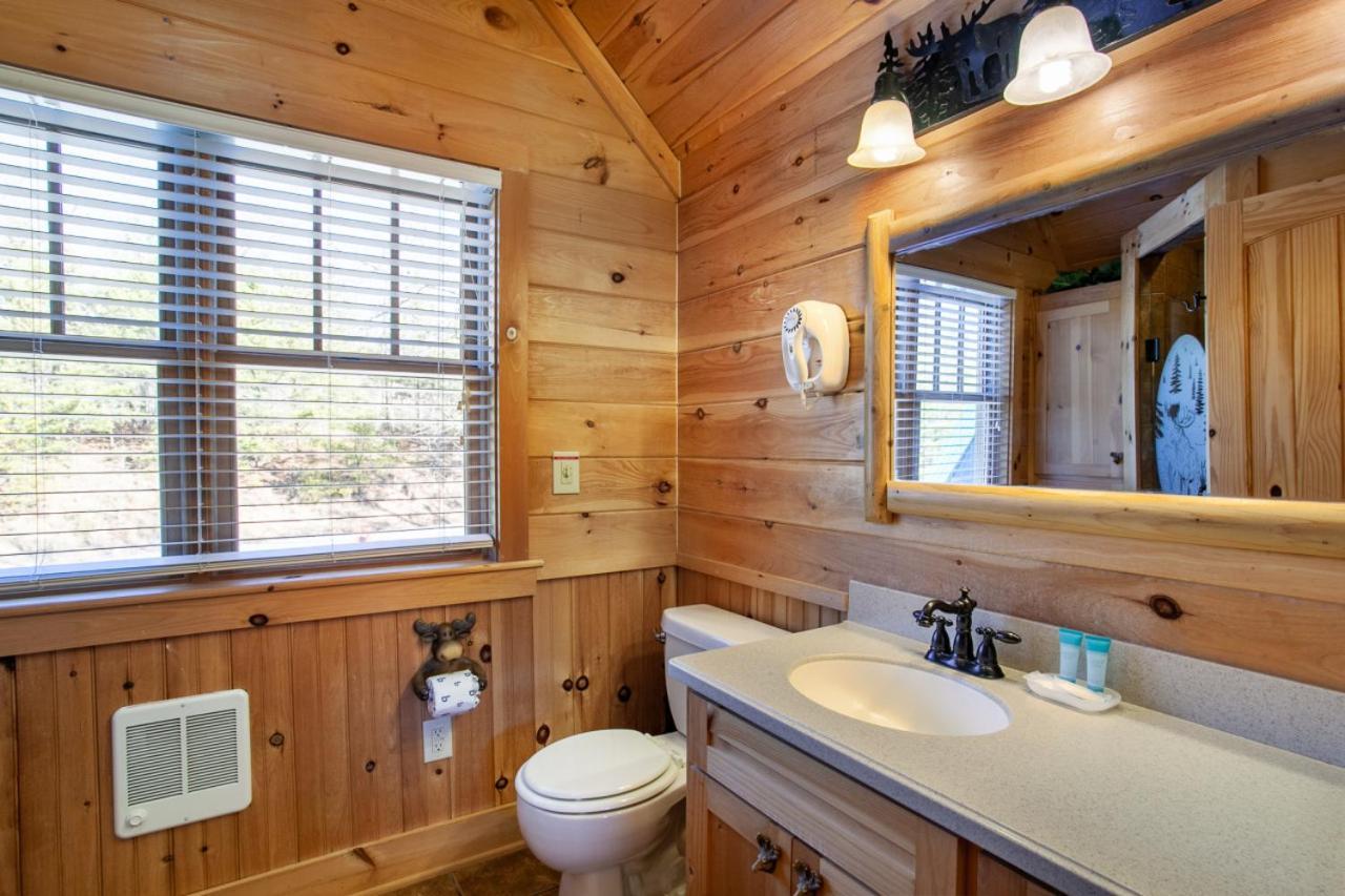 Black Bear Reserve - Mtn View, Hot Tub, Game Room Sevierville Exterior photo